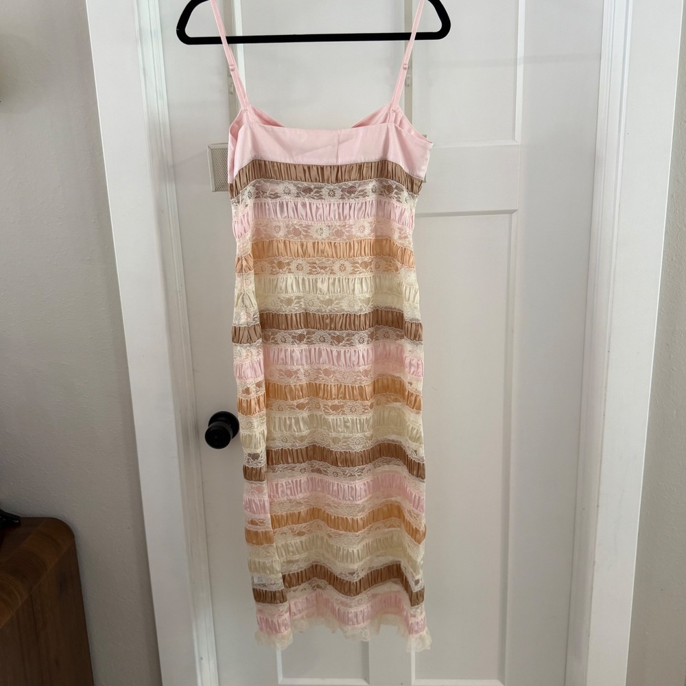 For Love & Lemons Layer Cake Midi Dress Pink Lace Ruffle Tier M Coquette Barbie - Picture 4 of 10